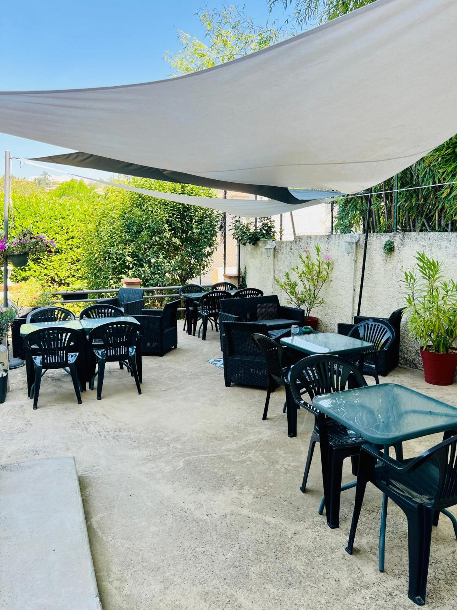 Le Grand Hotel Forcalquier Exterior foto