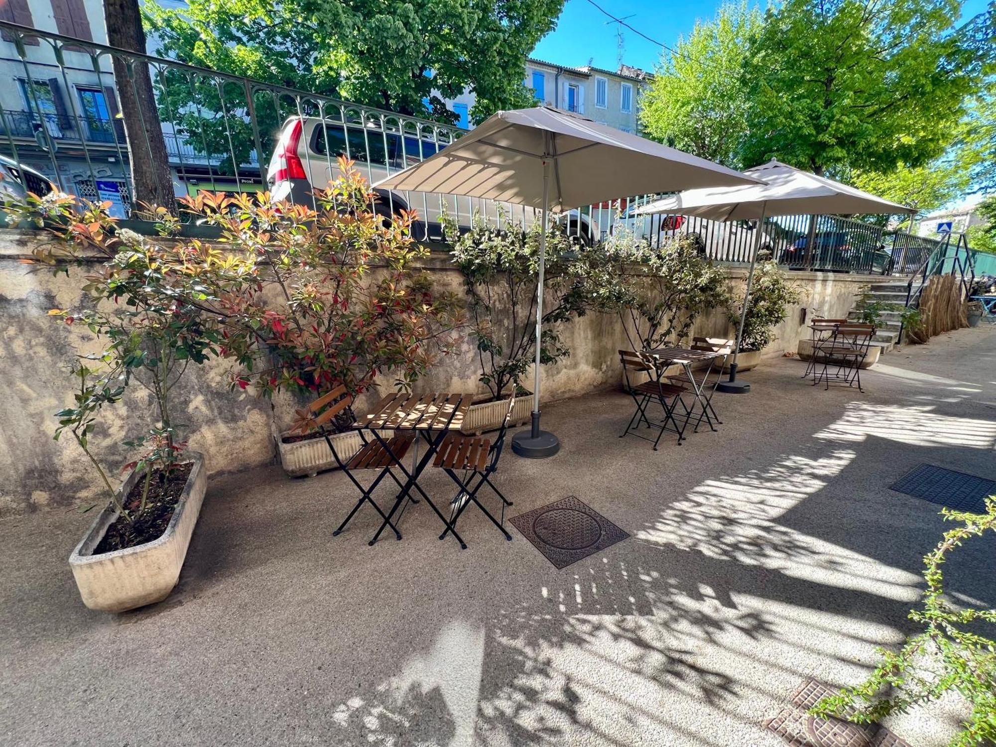 Le Grand Hotel Forcalquier Exterior foto