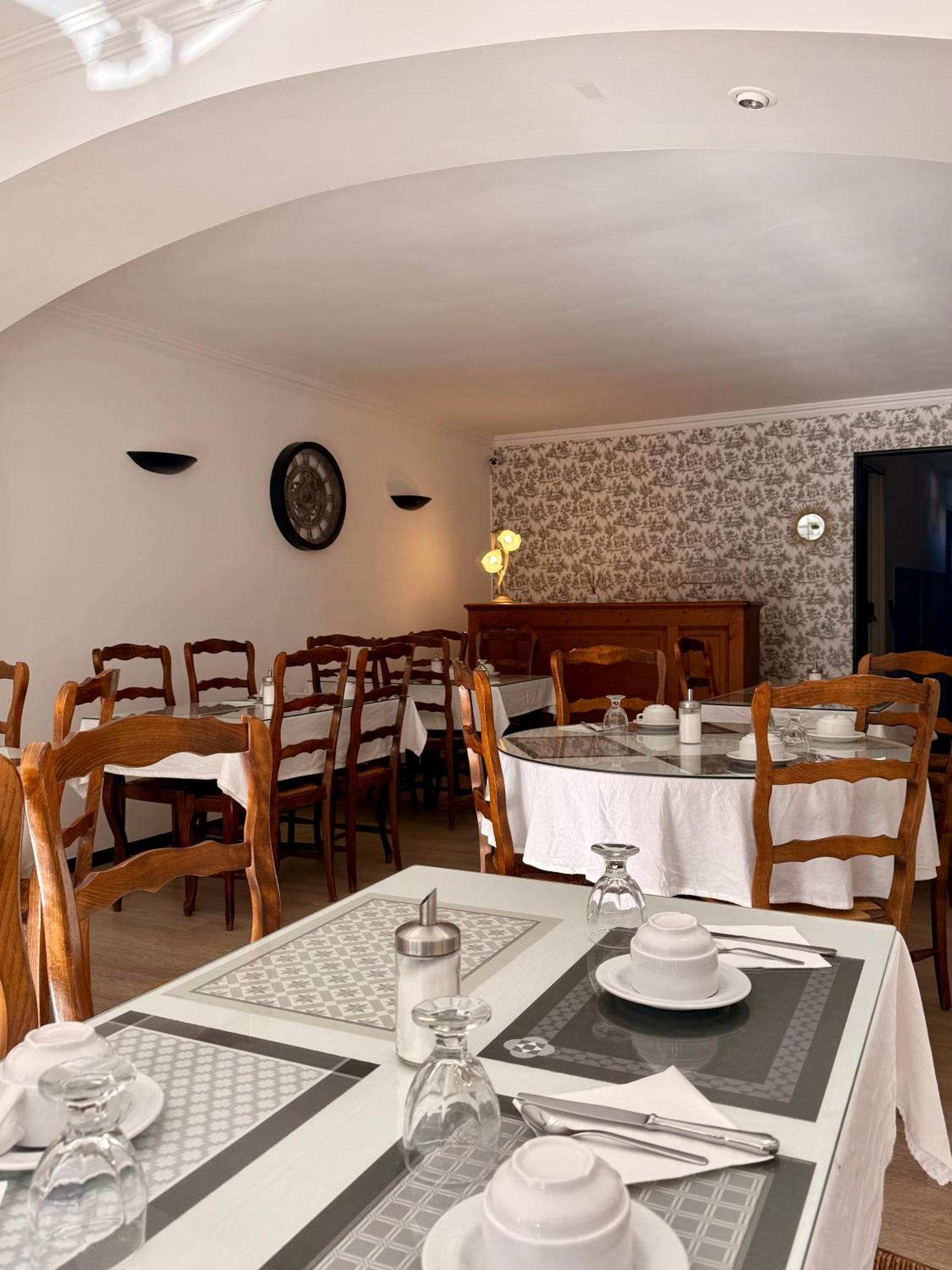 Le Grand Hotel Forcalquier Exterior foto