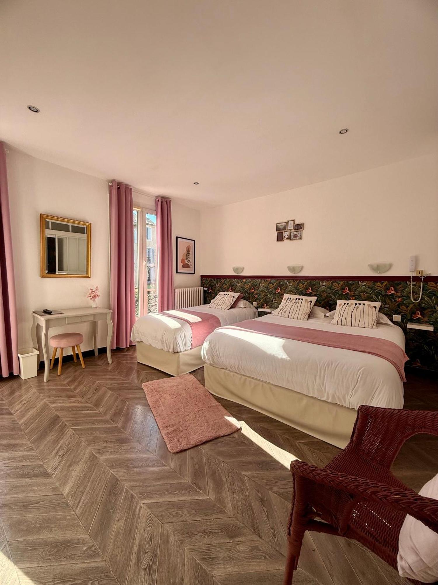 Le Grand Hotel Forcalquier Exterior foto