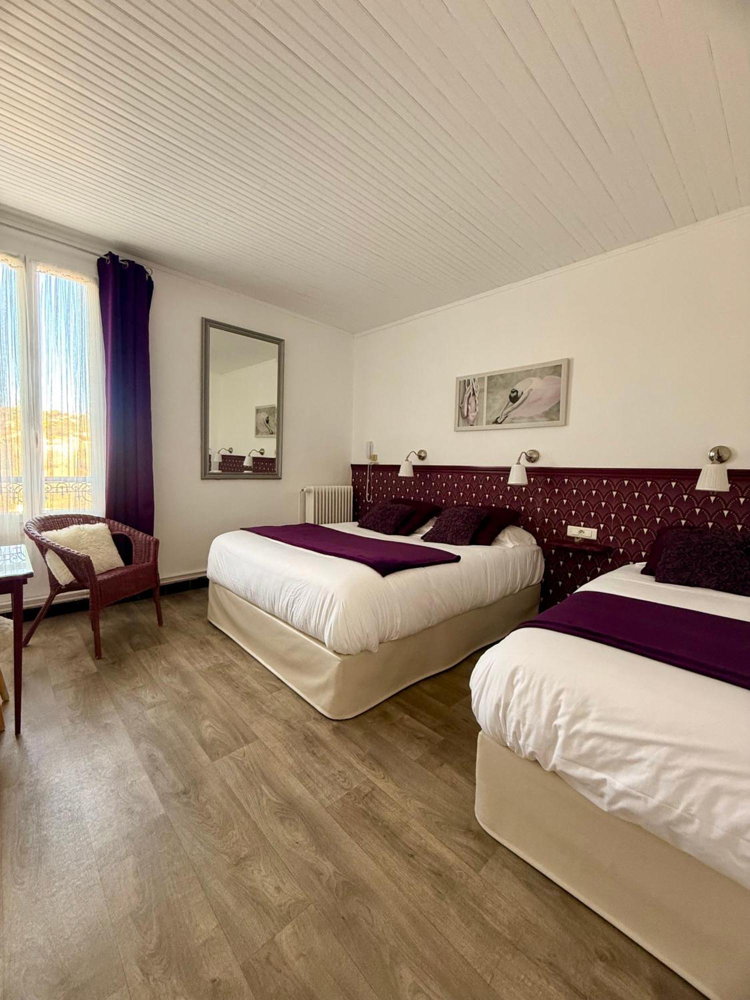 Le Grand Hotel Forcalquier Exterior foto